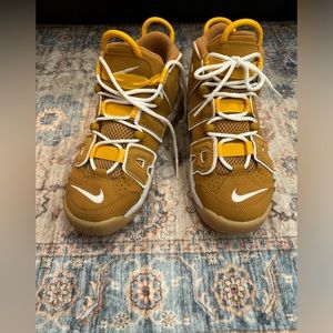 Nike Air More Uptempo
Big Kids' 5Y